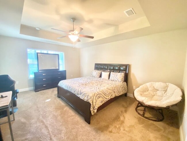 Building Photo - 6040 Trestle St