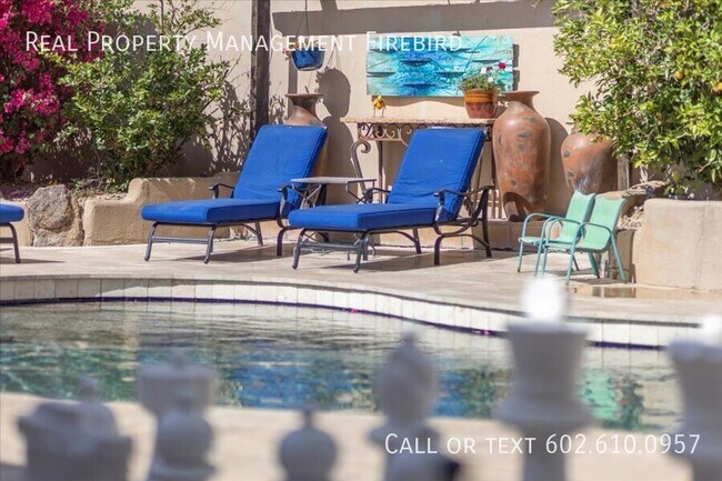 Building Photo - 4921 S Vista Pl