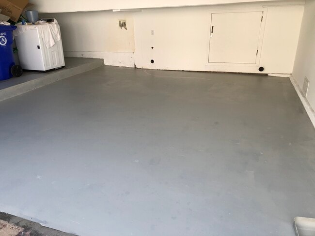 Building Photo - 202 39th St