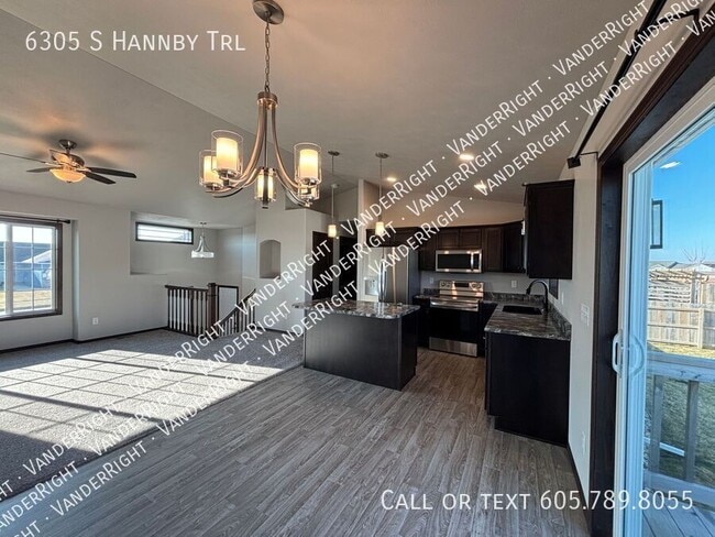 Building Photo - 6305 S Hannby Trl