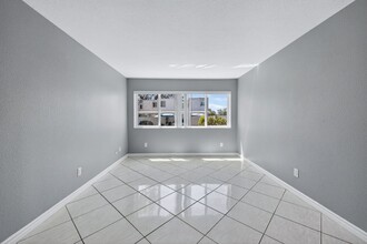 Building Photo - Spacious 2 Bed/ 1 Bath For Rent in Otay Mesa West Avail NOW!