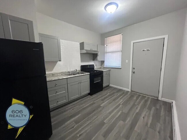 Building Photo - 5852 S Martin Luther King Dr