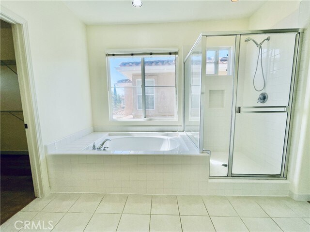 Building Photo - 17 Vienne