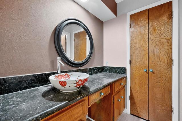 Building Photo - 1301 Warwick St