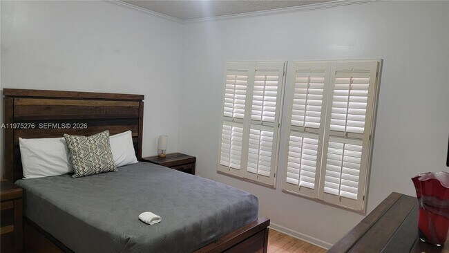 Building Photo - 320 Moss Hill Rd