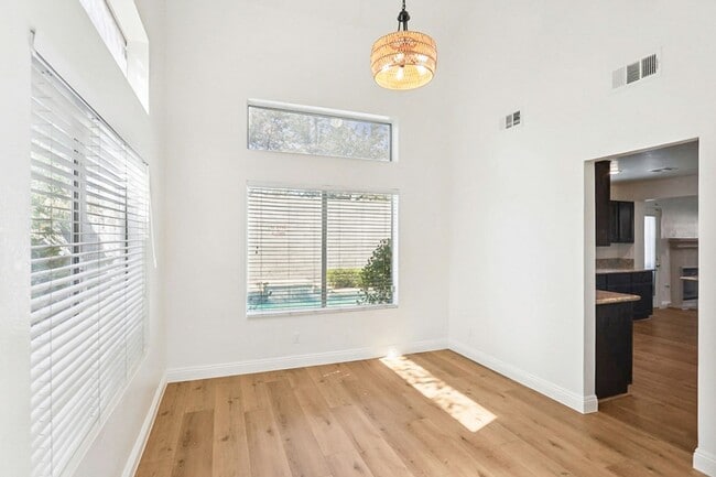 Building Photo - Beautiful, Well Kept, North Summerlin Pool Home