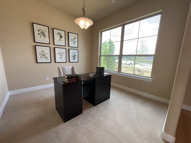 Building Photo - 5602 Caracara St