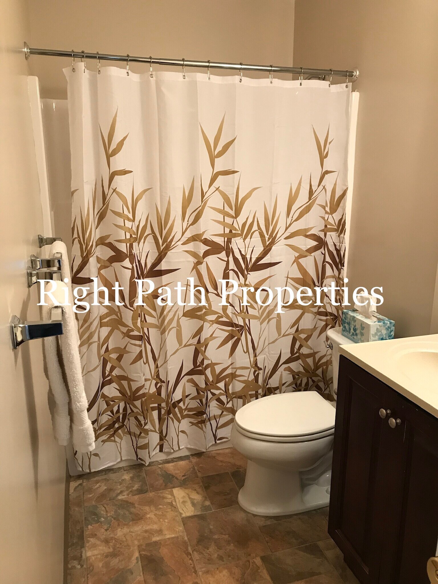 Building Photo - 671 Bell Ave