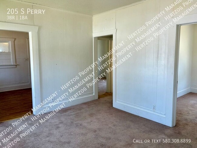 Building Photo - 205 S Perry-