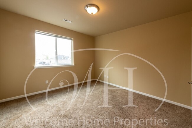 Building Photo - High End Condo Close to Downtown Walla Walla