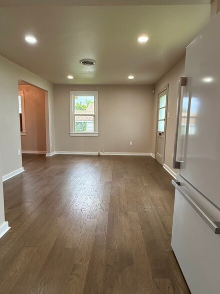 Living room from the kitchen - 820 Thirba St