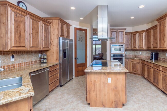 Building Photo - 37023 N 12th St