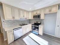 Building Photo - 21217 De La Guerra St