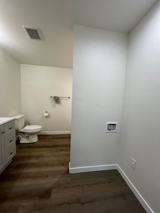 Building Photo - Professional Photos Coming Soon!