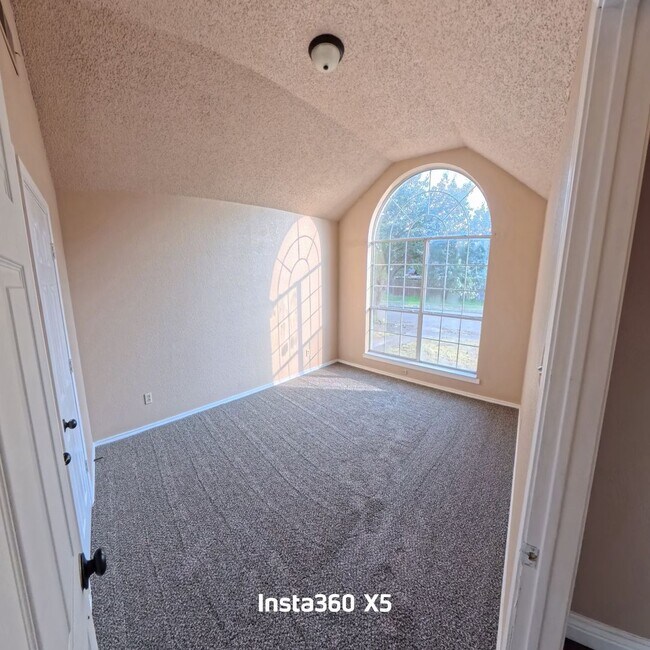 Building Photo - 1454 Cromwell Ct