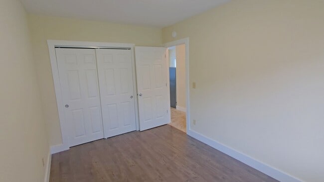Building Photo - 2 bedroom 1 bath single level home
