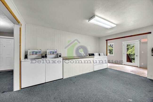 Building Photo - 3 Bedroom in Alto