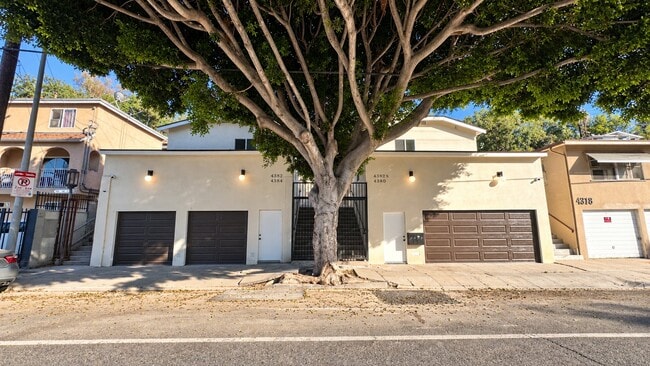 Building Photo - 4380 Huntington Dr S