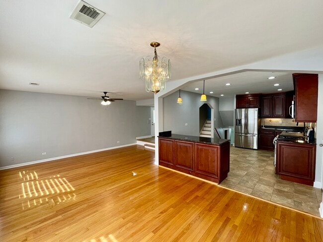 Building Photo - 3942 W Fitch Ave