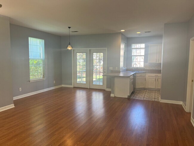 Building Photo - ** 1 Month Free Rent** Beautiful 3 Bedroom/ 2.5 Bath Unfurnished Townhouse in Wellstone!