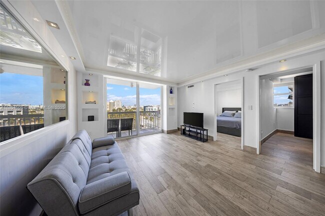 Building Photo - 401 Ocean Dr