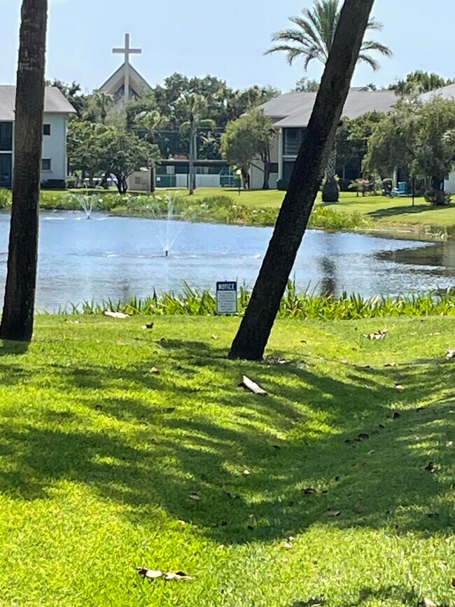 Building Photo - 3031 SE Aster Ln