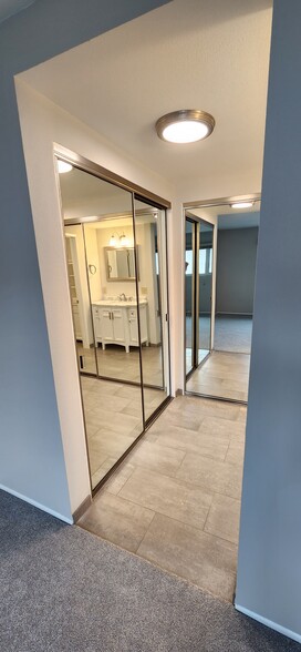 Master bathroom - 1100 Opal St
