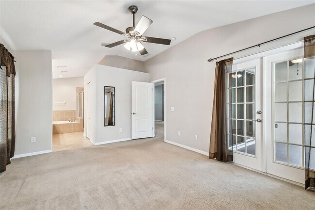Building Photo - 15807 Leatherleaf Ln