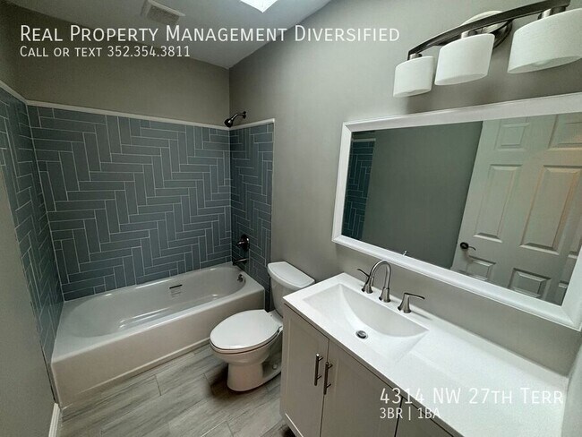 Building Photo - 4314 NW 27th Terrace