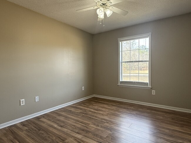 Building Photo - 313 Pat Priester Dr