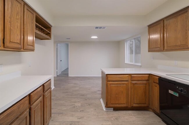 Building Photo - 13236 Kerrville Folkway