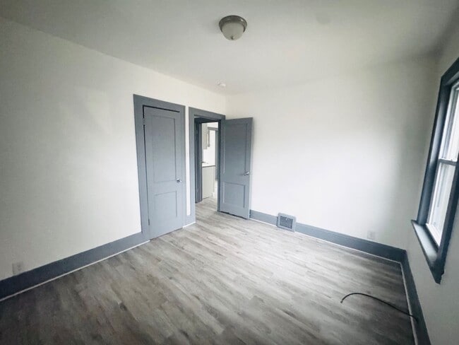 Building Photo - 12713 Craven Ave