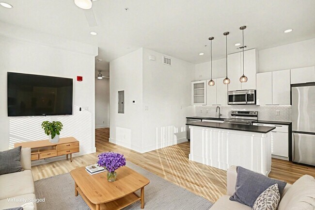 Building Photo - 2217 N Fitzhugh Ave