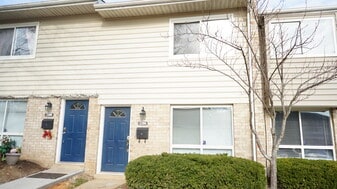 Building Photo - 2206 Gingell Pl