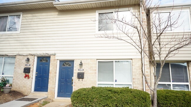 Building Photo - 2206 Gingell Pl