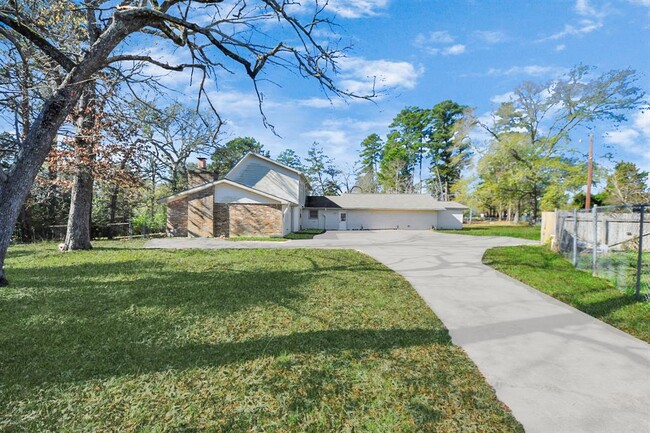 Building Photo - 3130 Old Houston Rd