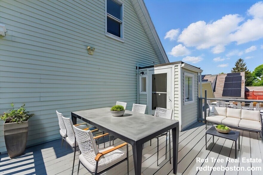 Building Photo - 80 Shirley St