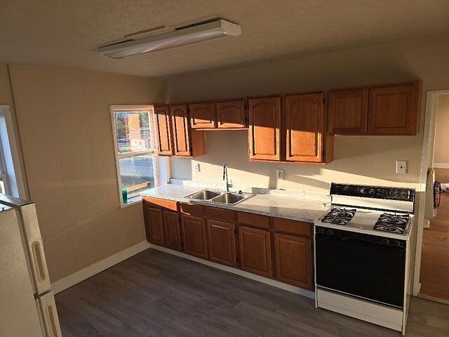 Building Photo - 201 Spring St