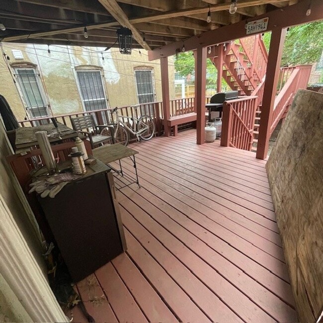 Building Photo - Logan/Shaw - Spacious 3 Bedroom, Two Bath Apartment