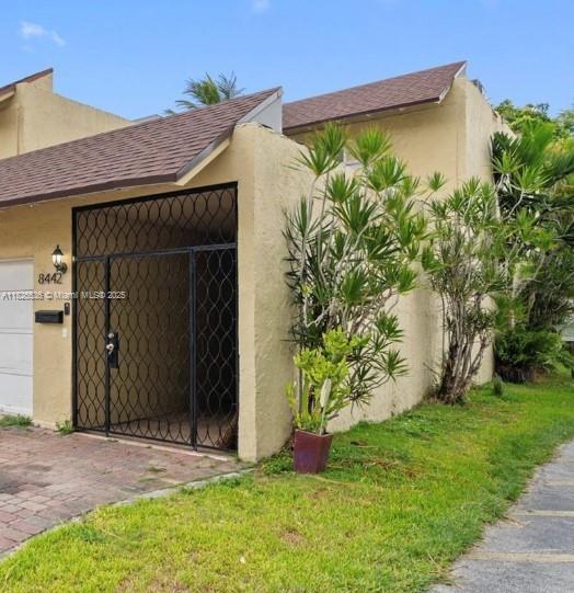 Building Photo - 8442 SW 103rd Ave