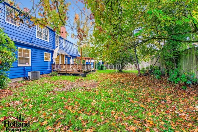 Building Photo - Spacious 3-Bedroom Hillsboro Home with Spa...