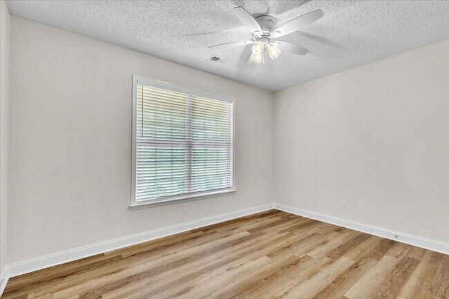 Building Photo - 3 Bed/2 Bath Home within Walking Distance to Richmond Hill Schools