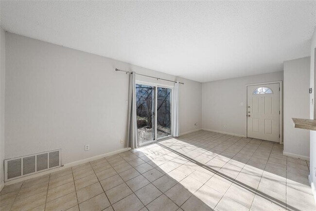 Building Photo - 2304 Barton Village Cir