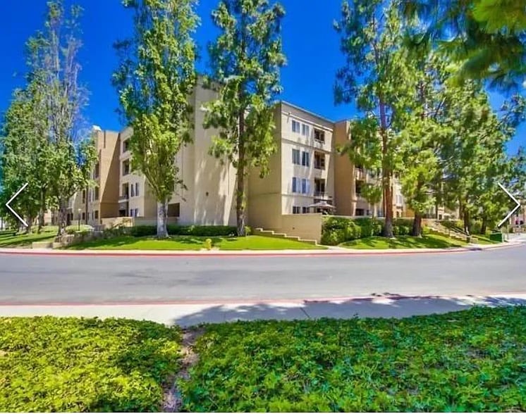 Building Photo - 3550 Lebon Dr