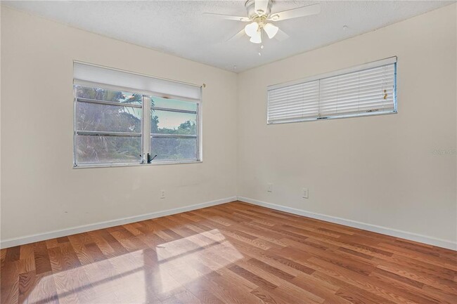 Building Photo - 232 Barlow Ave