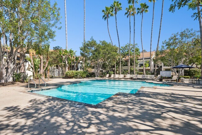 Building Photo - Rancho Del Mar