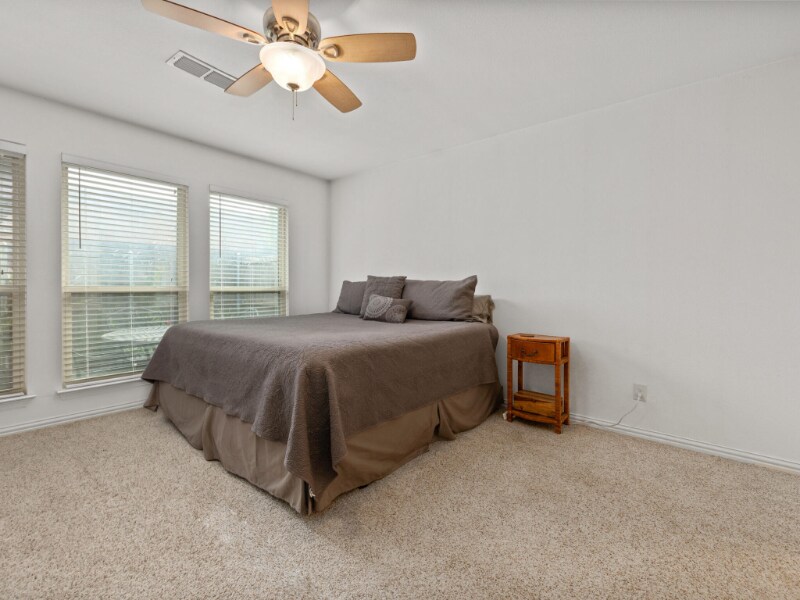 Building Photo - 6504 Lago Vista Dr