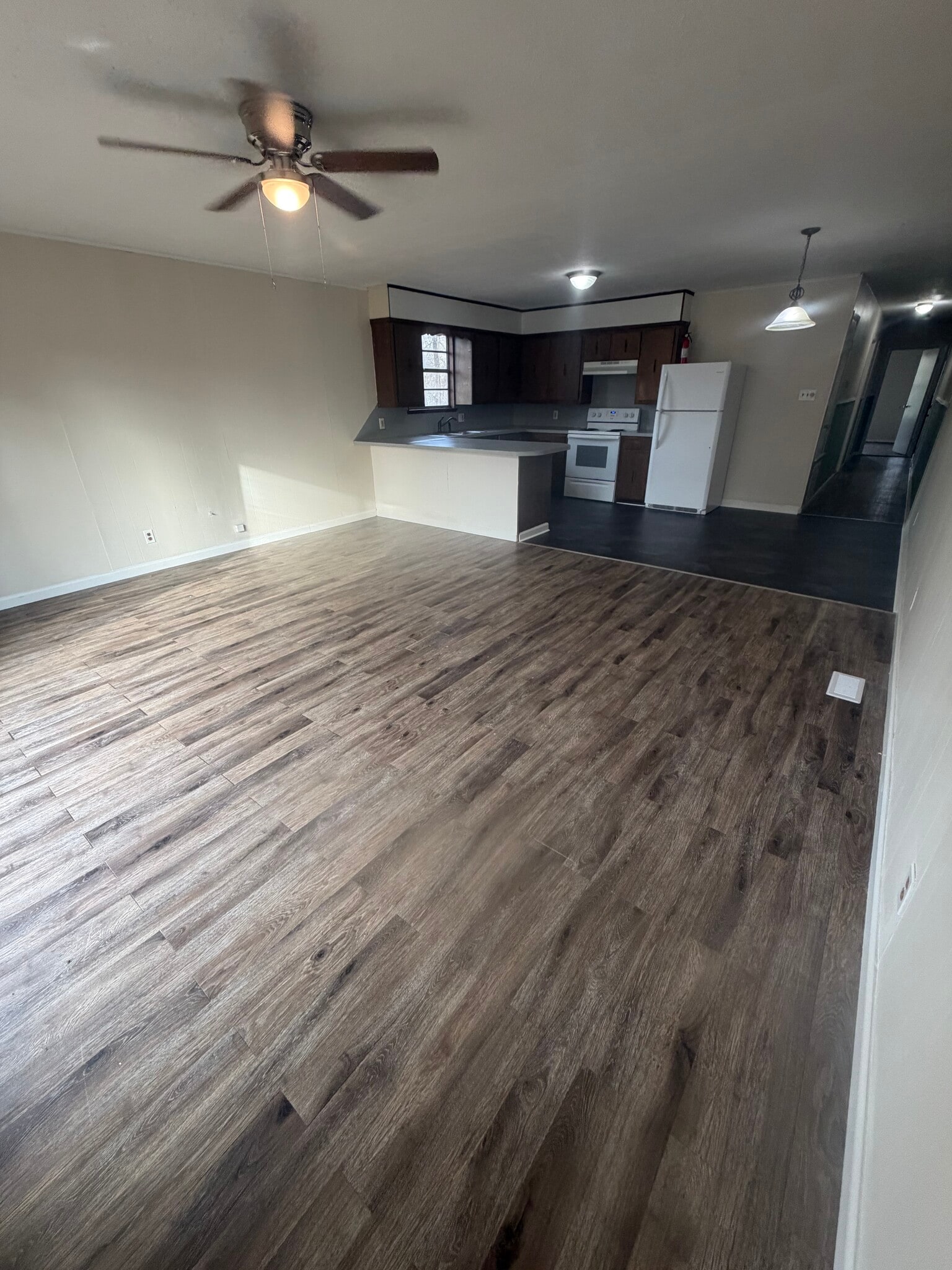 Building Photo - 113 Marble St