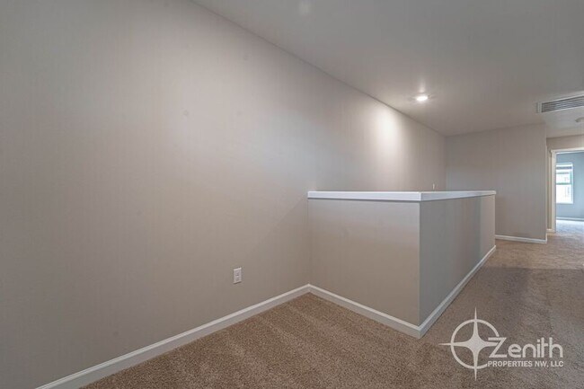 Building Photo - 7020 NE 156th Pl