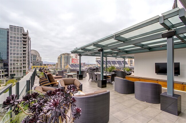 7th floor deck - 325 7th Ave